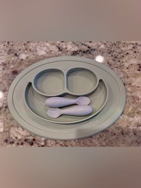 ezpz Mini Feeding sage green suction plate 100% silicone toddler utensils